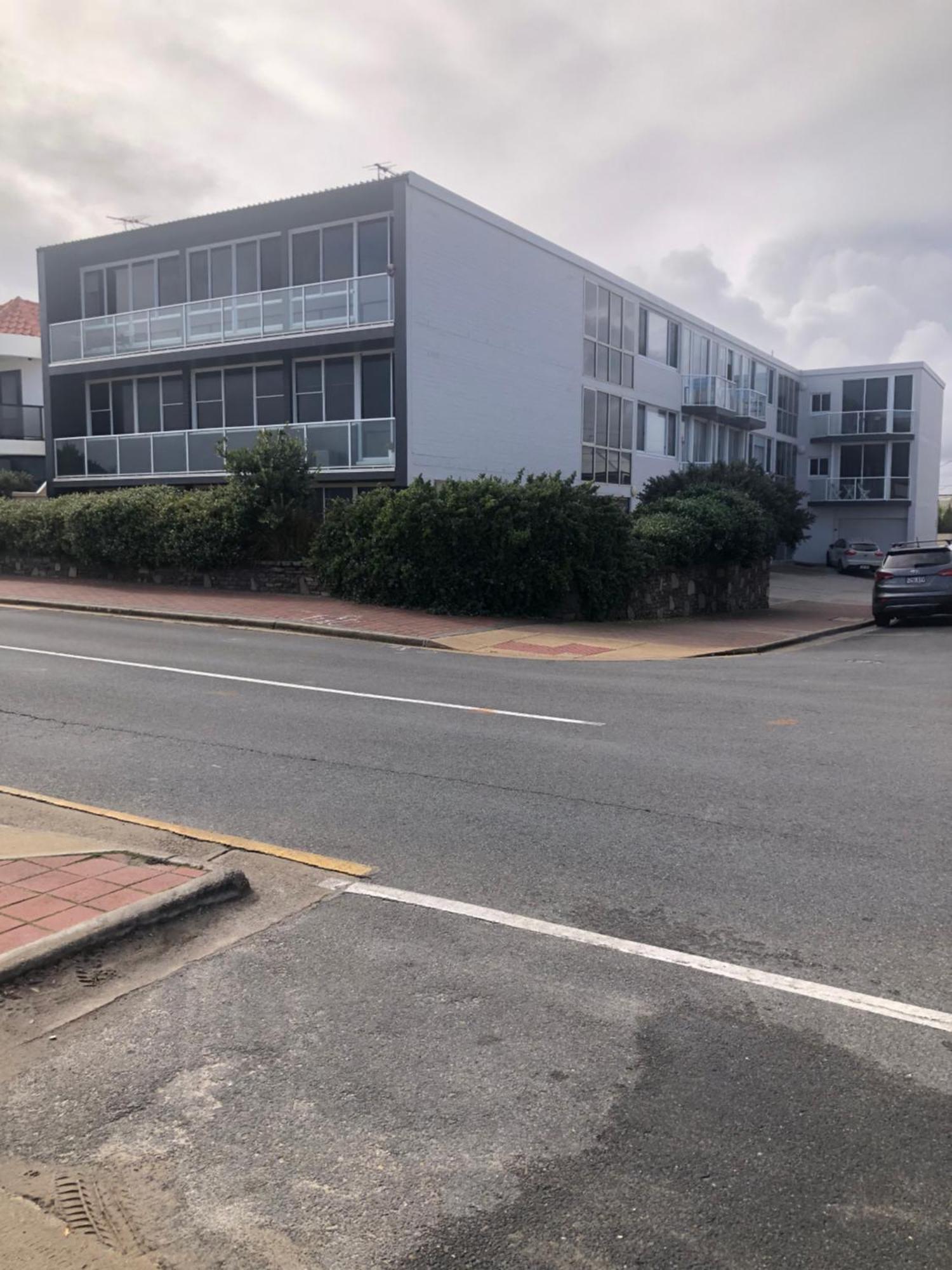 1 Bedroom Oceanview - South * Glenelg