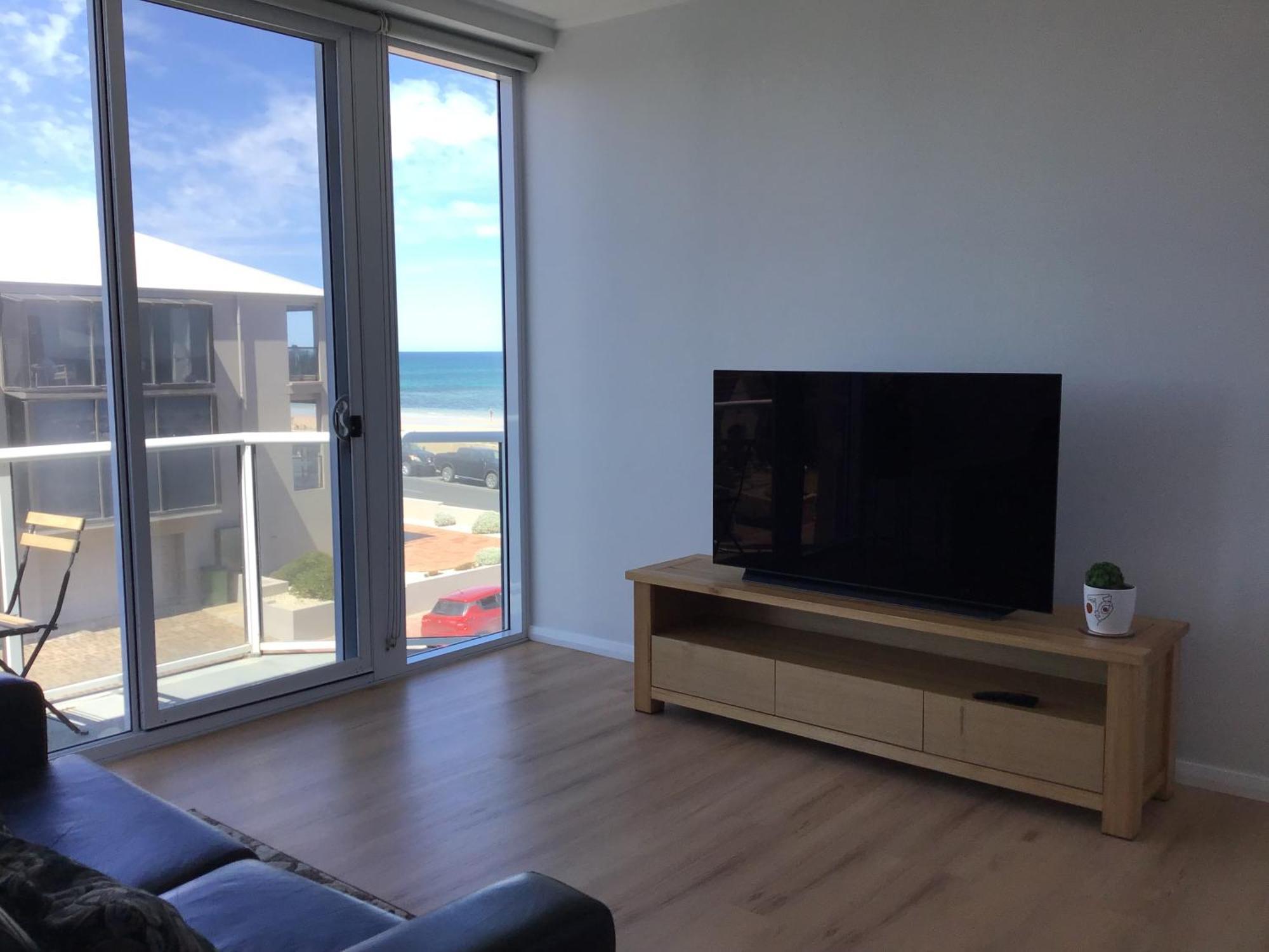 1 Bedroom Oceanview - South Glenelg