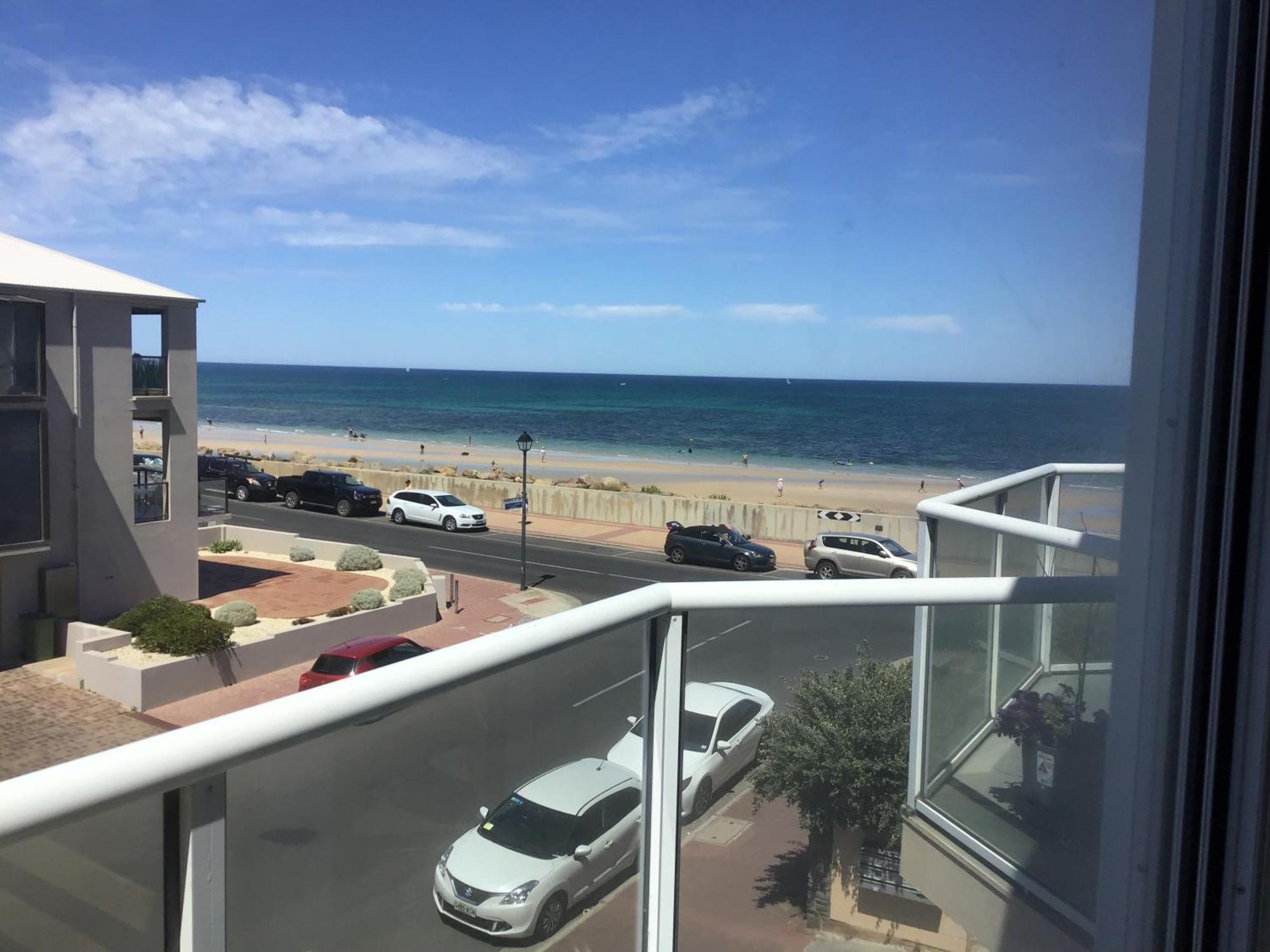 1 Bedroom Oceanview - South Apartment Glenelg