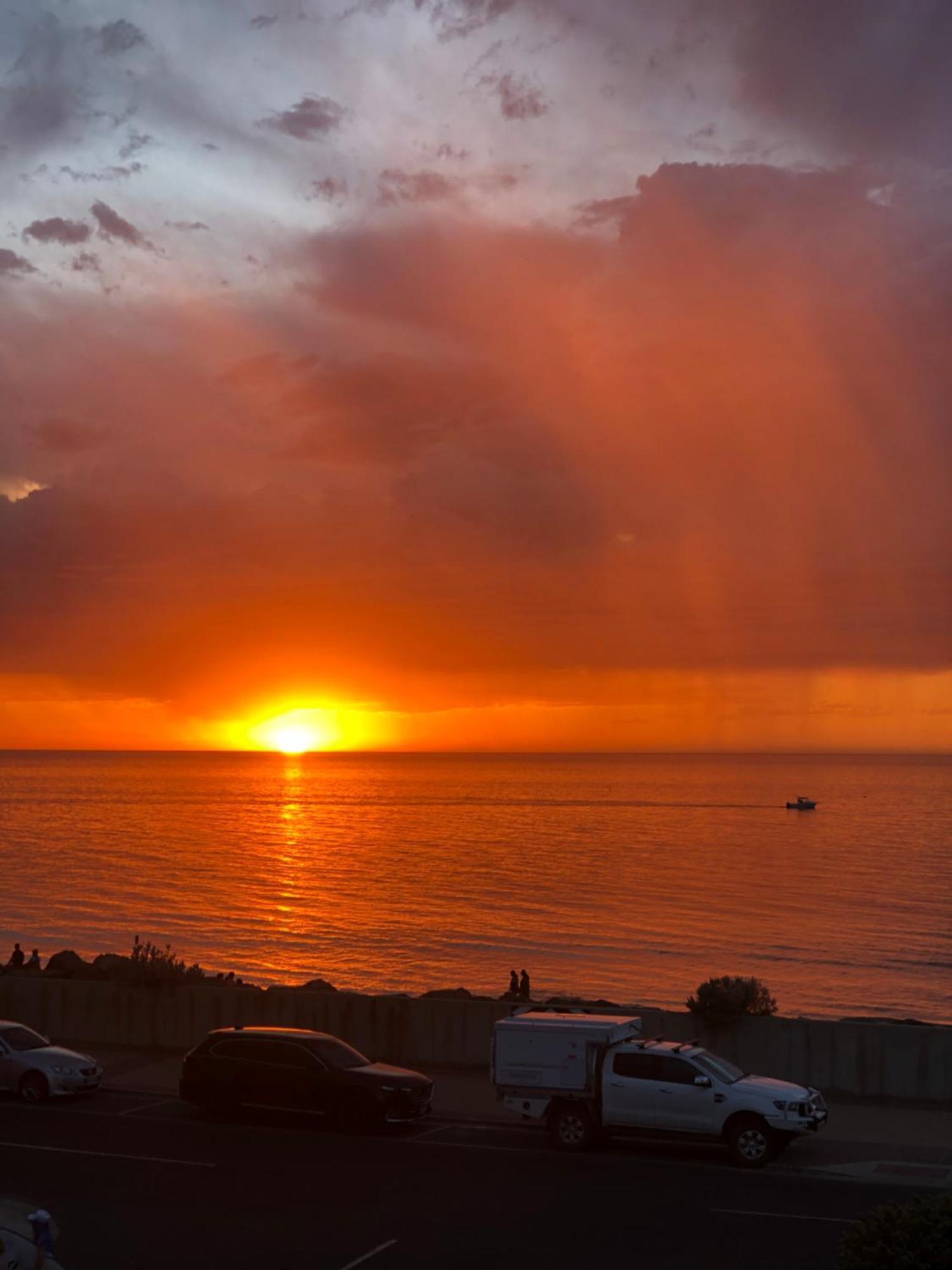 1 Bedroom Oceanview - South Apartment Glenelg